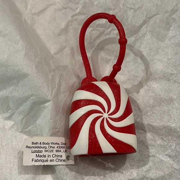 Bath & Body Works Other - NWT BATH AND BODY WORKS Pocketbac hand sanitizer holder, peppermint swir…